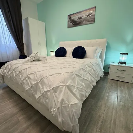 Emerella Luxury Suites-siderno Lungomare 4*