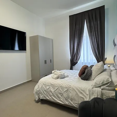 לינה וארוחת בוקר Emerella Luxury Suites-siderno Lungomare 4*