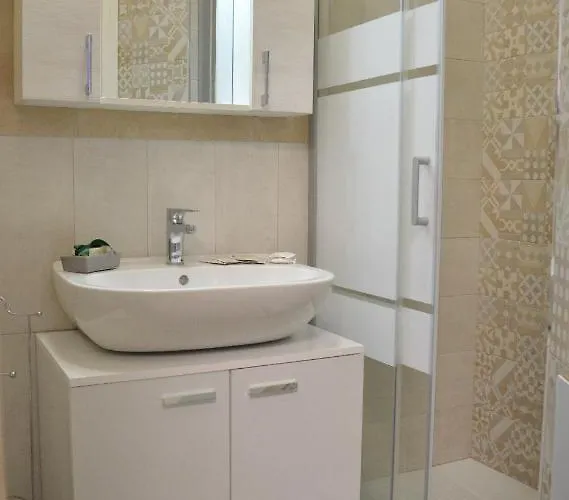 Emerella Luxury Suites-siderno Lungomare