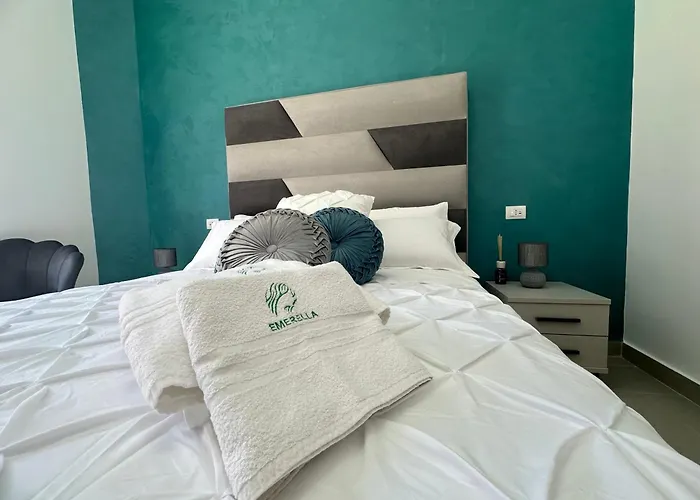 Emerella Luxury Suites-siderno Lungomare לינה וארוחת בוקר