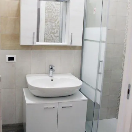 Emerella Luxury Suites-siderno Lungomare Frühstückspension *