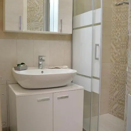 Emerella Luxury Suites-siderno Lungomare