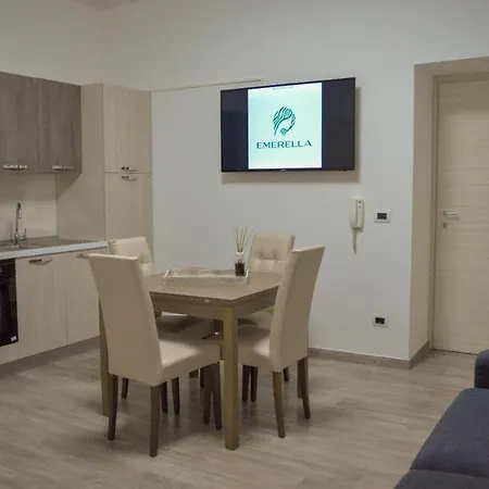 Emerella Luxury Suites-siderno Lungomare Frühstückspension