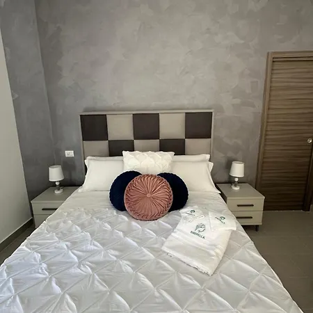 Emerella Luxury Suites-siderno Lungomare Frühstückspension