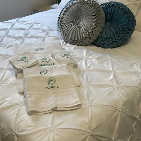 Emerella Luxury Suites-siderno Lungomare