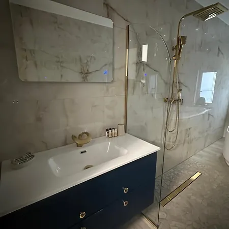 Frühstückspension Emerella Luxury Suites-siderno Lungomare