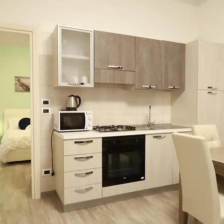 Alojamento de Acomodação e Pequeno-almoço Emerella Luxury Suites-siderno Lungomare 4*