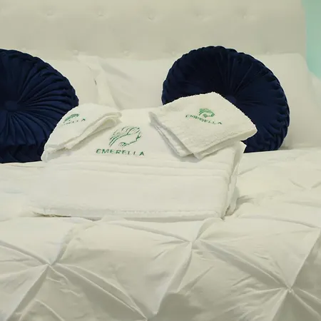 Emerella Luxury Suites-siderno Lungomare 4* Siderno