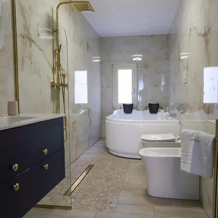 Emerella Luxury Suites-siderno Lungomare 4* Siderno