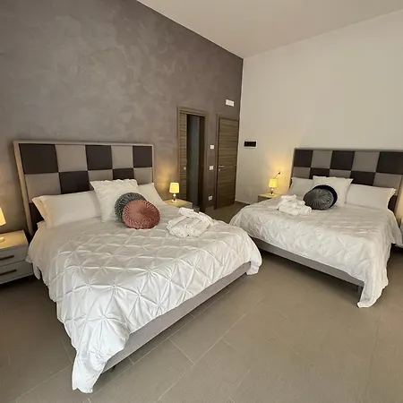 Emerella Luxury Suites-siderno Lungomare B&B 시데르노 마리나