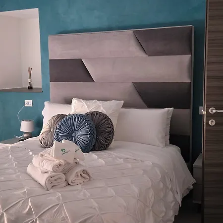 Alojamento de Acomodação e Pequeno-almoço Emerella Luxury Suites-siderno Lungomare Siderno