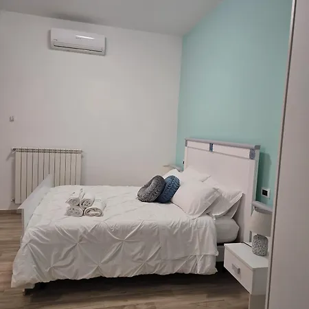 Emerella Luxury Suites-siderno Lungomare B&B