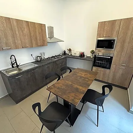 Bed & Breakfast Emerella Luxury Suites-siderno Lungomare 4*