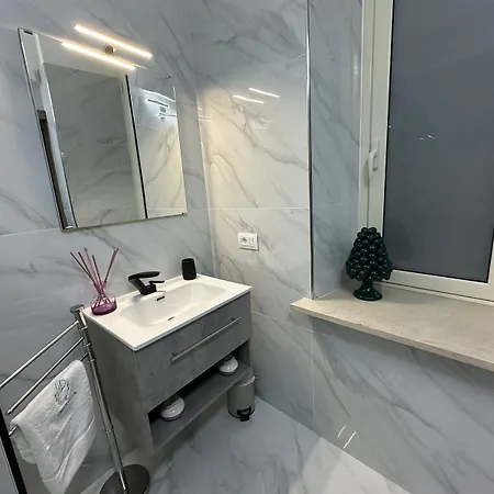 Emerella Luxury Suites-siderno Lungomare