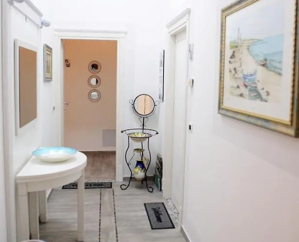 Alojamento de Acomodação e Pequeno-almoço Emerella Luxury Suites-siderno Lungomare