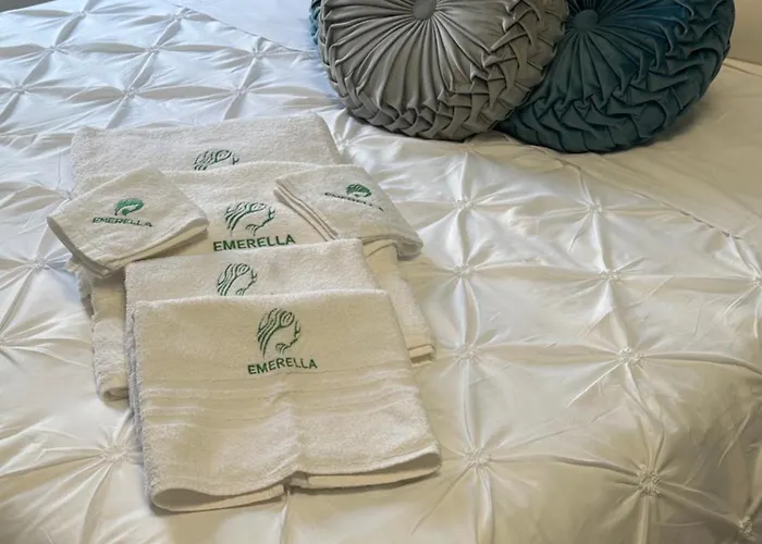 Emerella Luxury Suites-siderno Lungomare