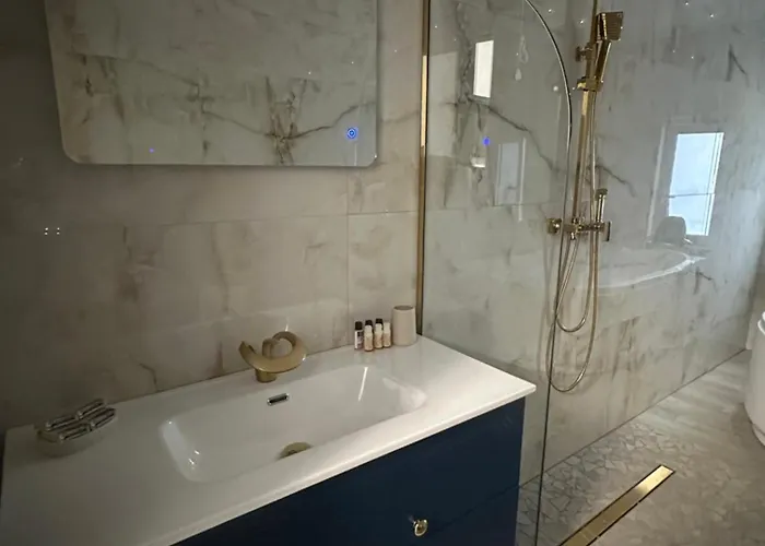 Alojamento de Acomodação e Pequeno-almoço Emerella Luxury Suites-siderno Lungomare