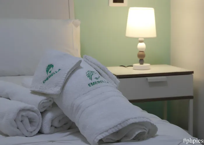 Emerella Luxury Suites-siderno Lungomare Frühstückspension