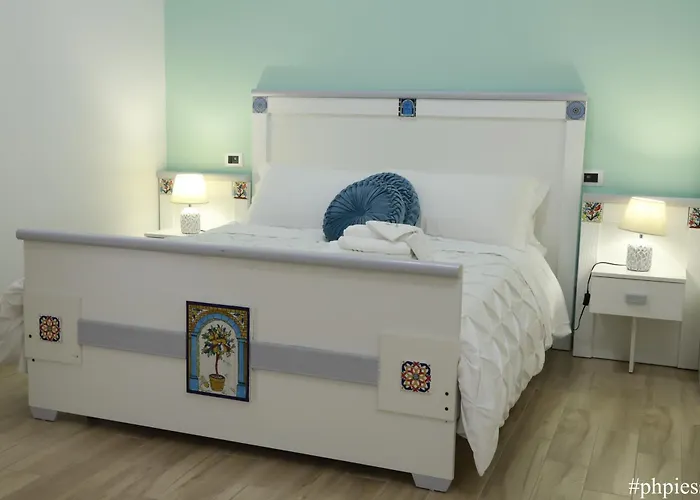 Emerella Luxury Suites-siderno Lungomare 4* Siderno