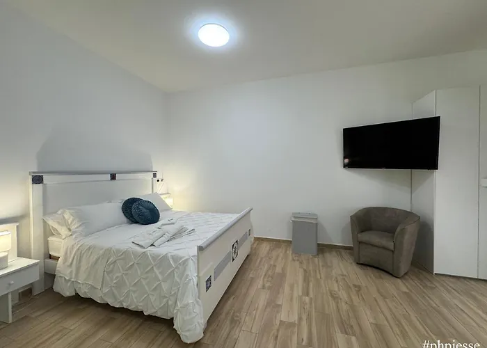 Alojamento de Acomodação e Pequeno-almoço Emerella Luxury Suites-siderno Lungomare