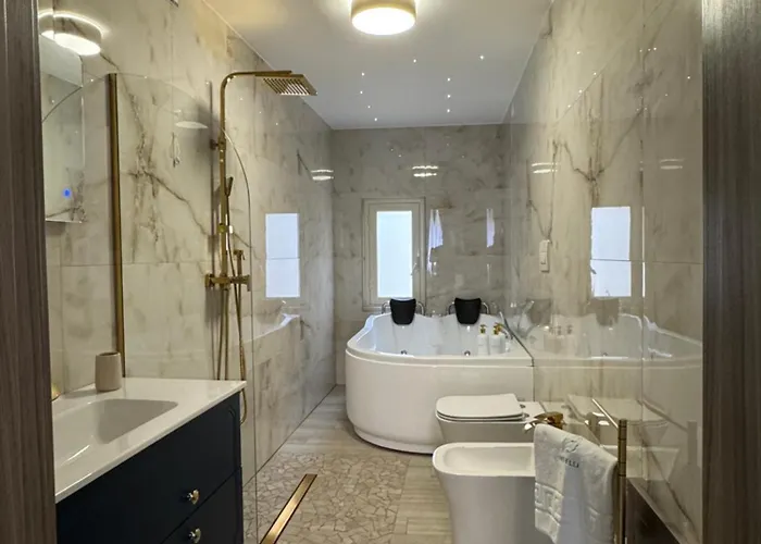 Emerella Luxury Suites-siderno Lungomare