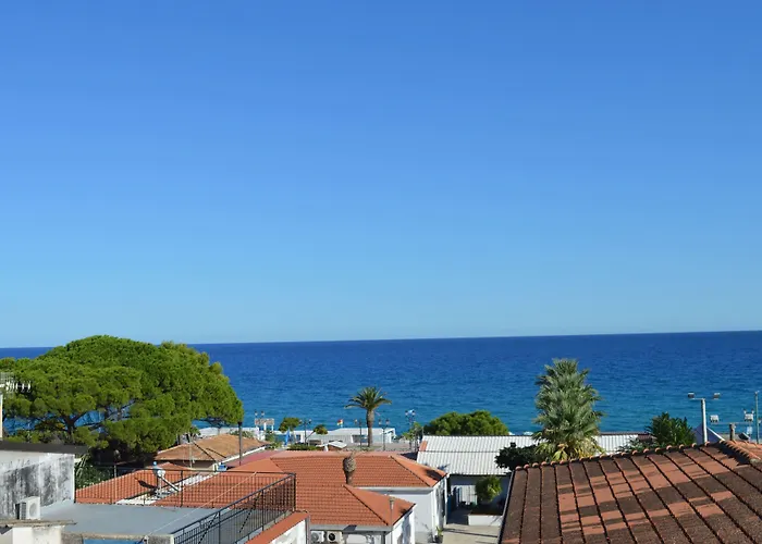 Emerella Luxury Suites-siderno Lungomare 4*