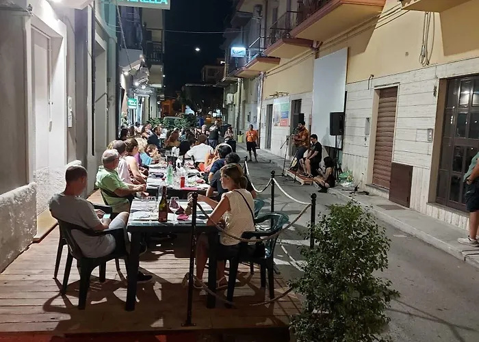 Emerella Luxury Suites-siderno Lungomare Alojamento de Acomodação e Pequeno-almoço