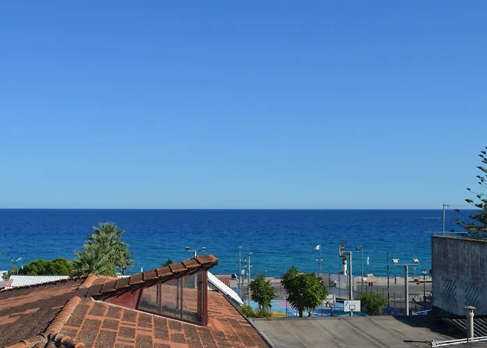 Emerella Luxury Suites-siderno Lungomare Siderno